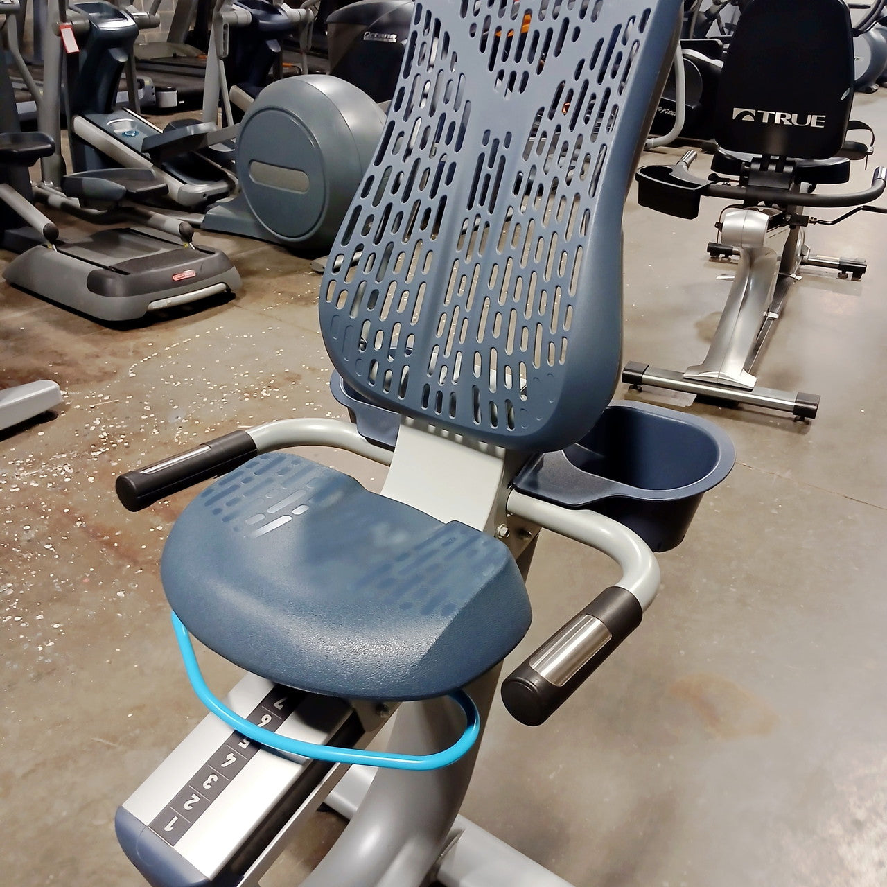 Precor RBK 835 Recumbent Bike w/p30 Console