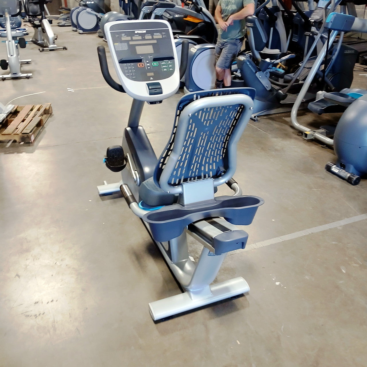 Precor RBK 835 Recumbent Bike w/p30 Console