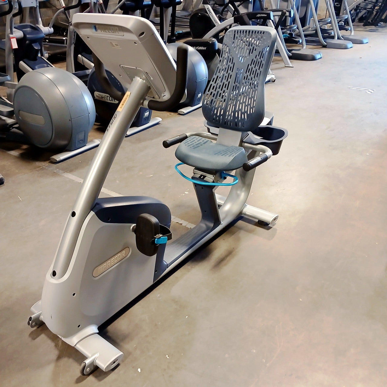 Precor RBK 835 Recumbent Bike w/p30 Console