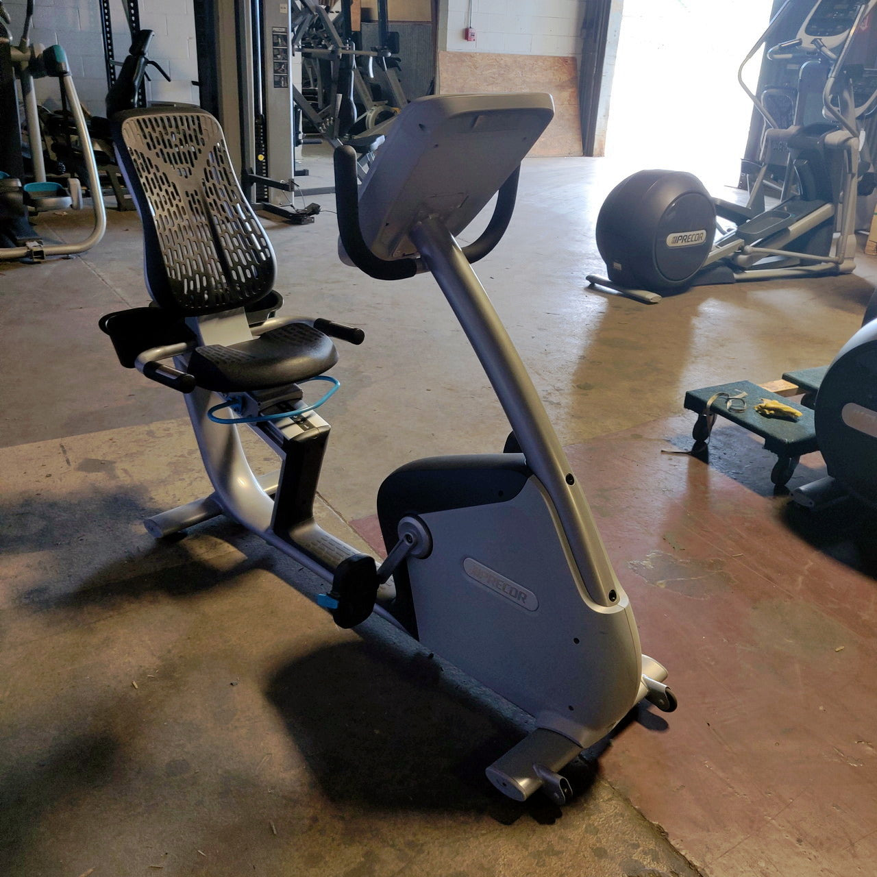 Precor RBK 835 Recumbent Bike w/p30 Console