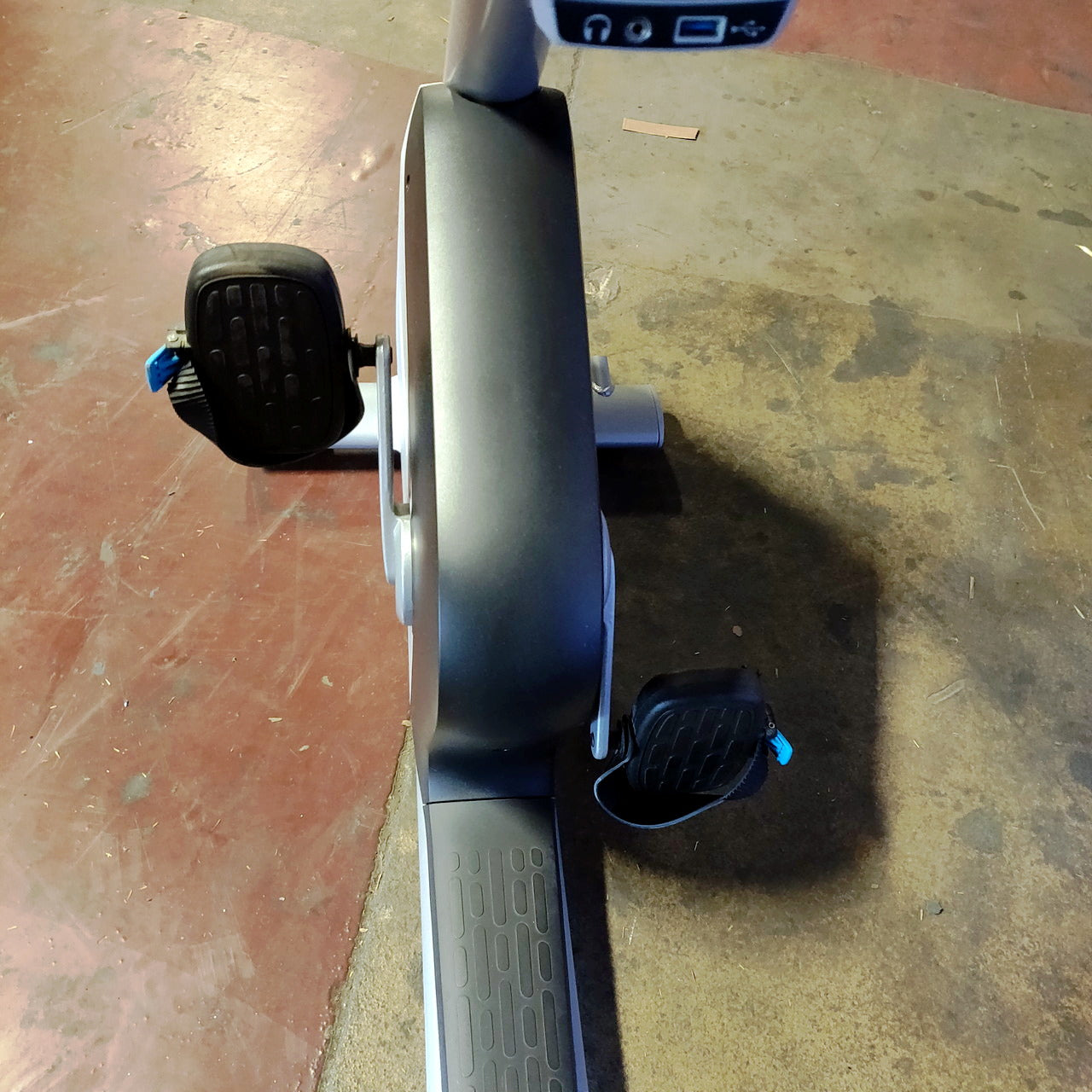 Precor RBK 835 Recumbent Bike w/p30 Console