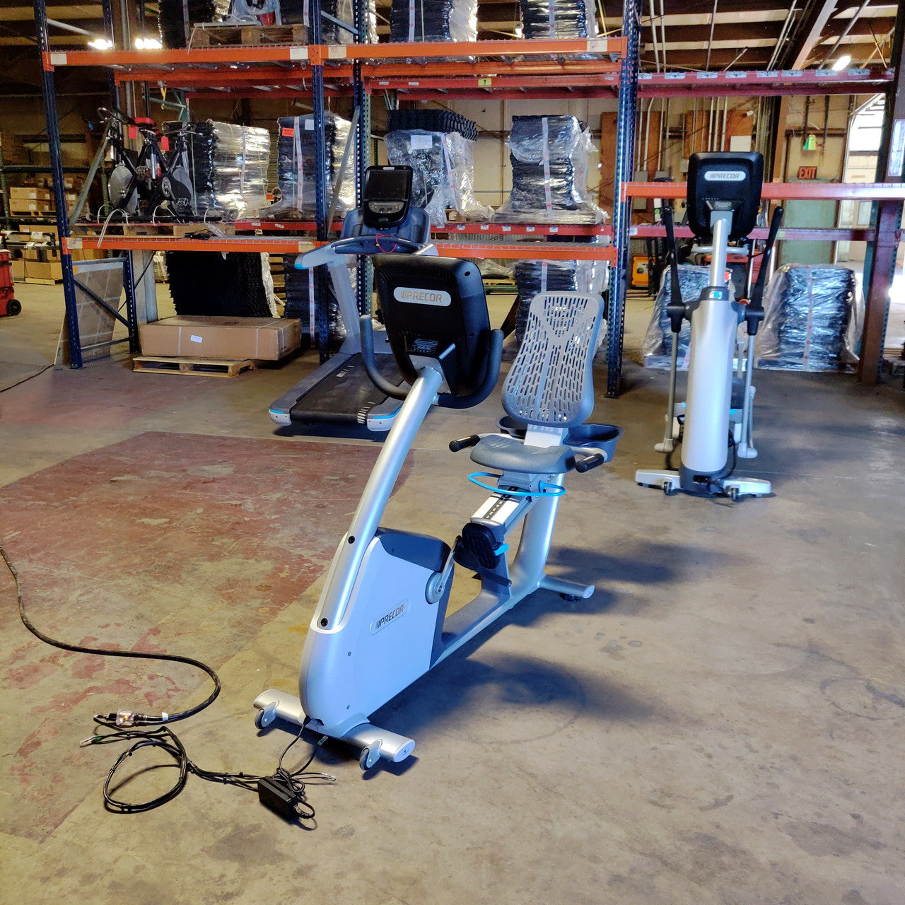 Precor RBK 885 Recumbent Bike w/ P82 Console