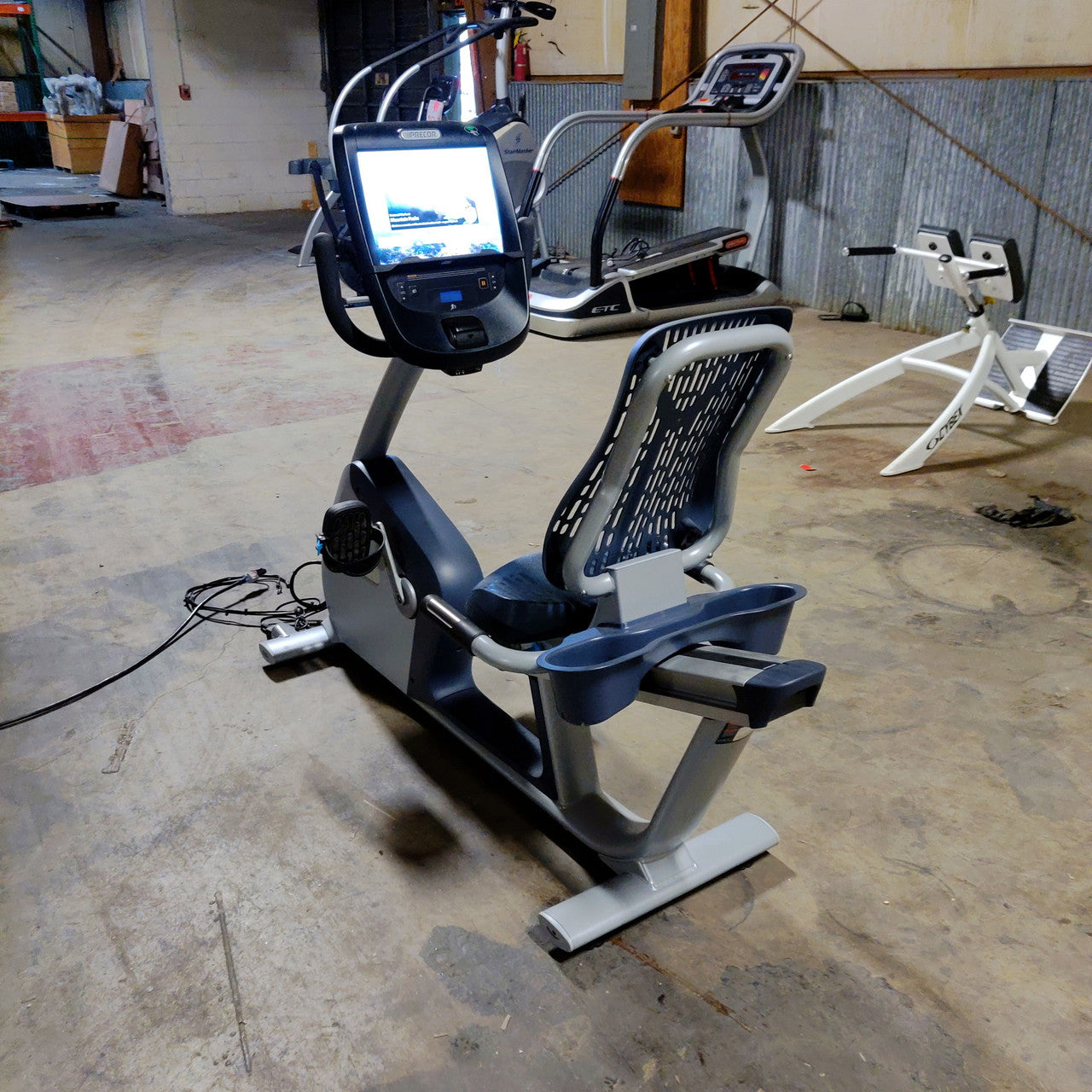 Precor RBK 885 Recumbent Bike w/ P82 Console