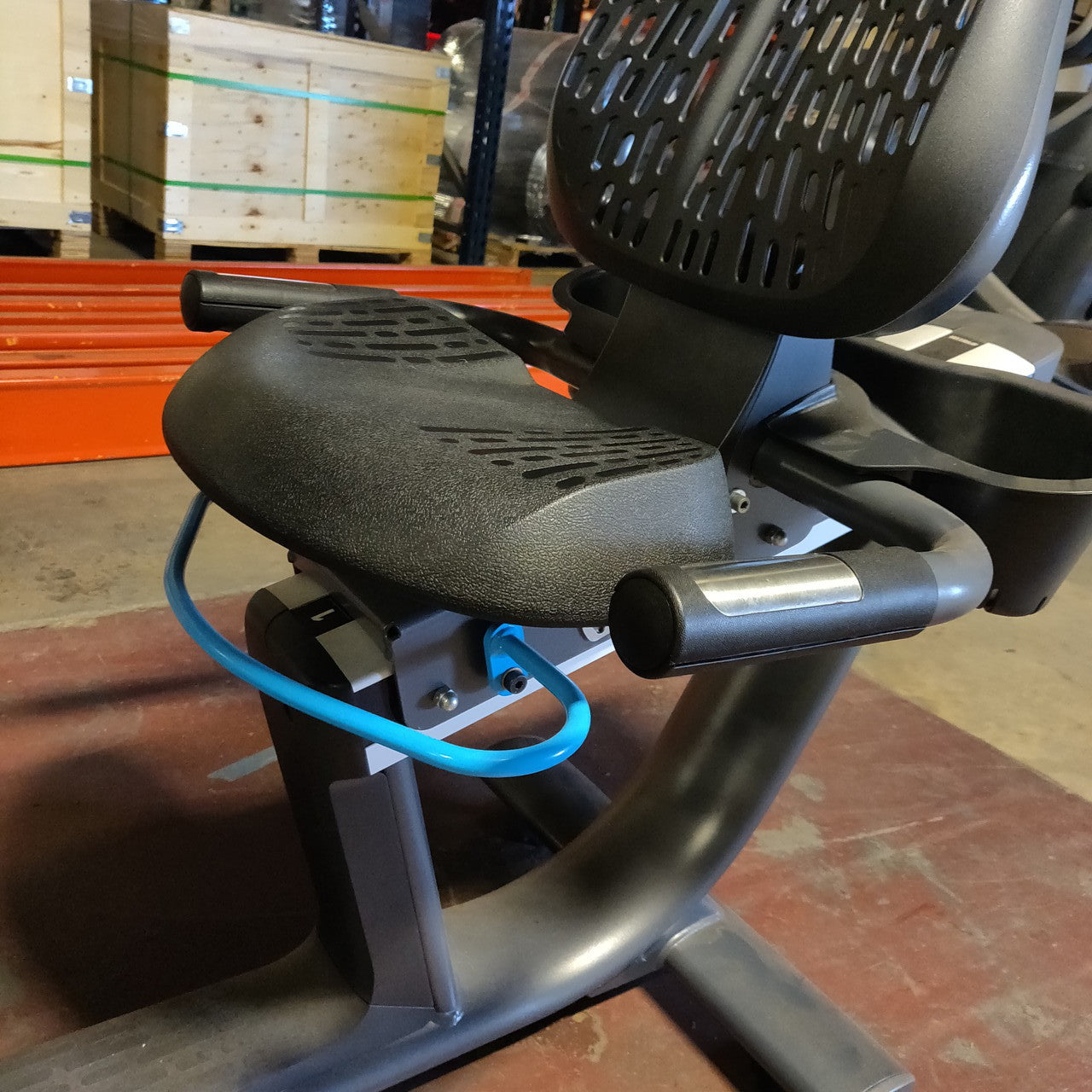 Precor RBK 885 Recumbent Bike w/ P82 Console