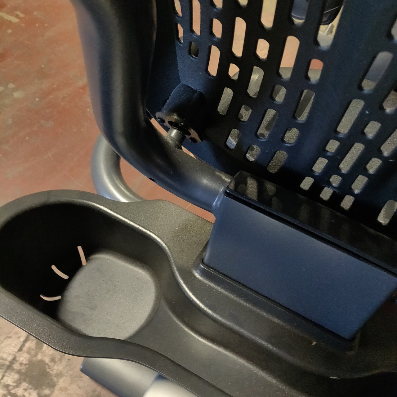 Precor RBK 885 Recumbent Bike w/ P82 Console