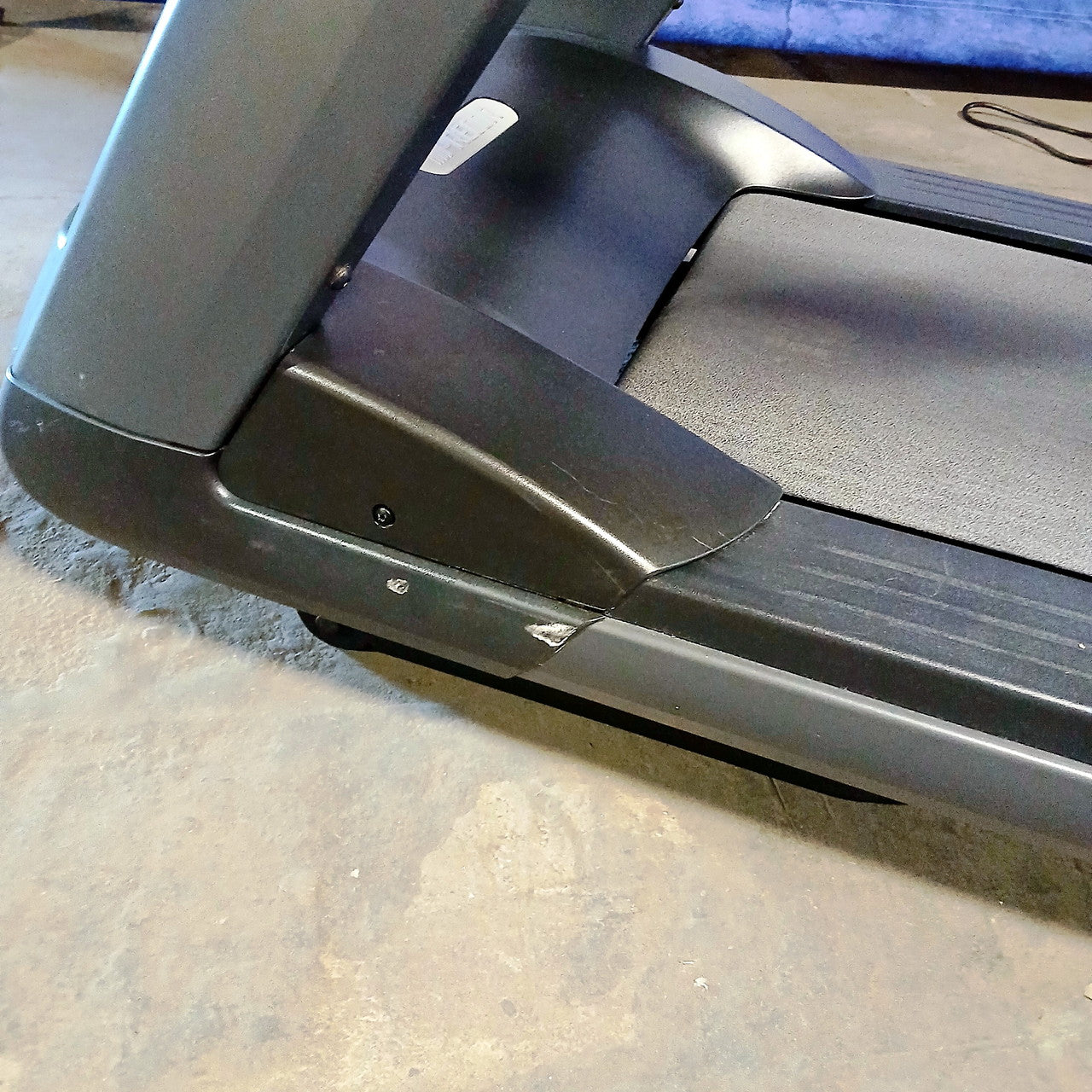 Precor TRM 681 Treadmill w/ p82 Console