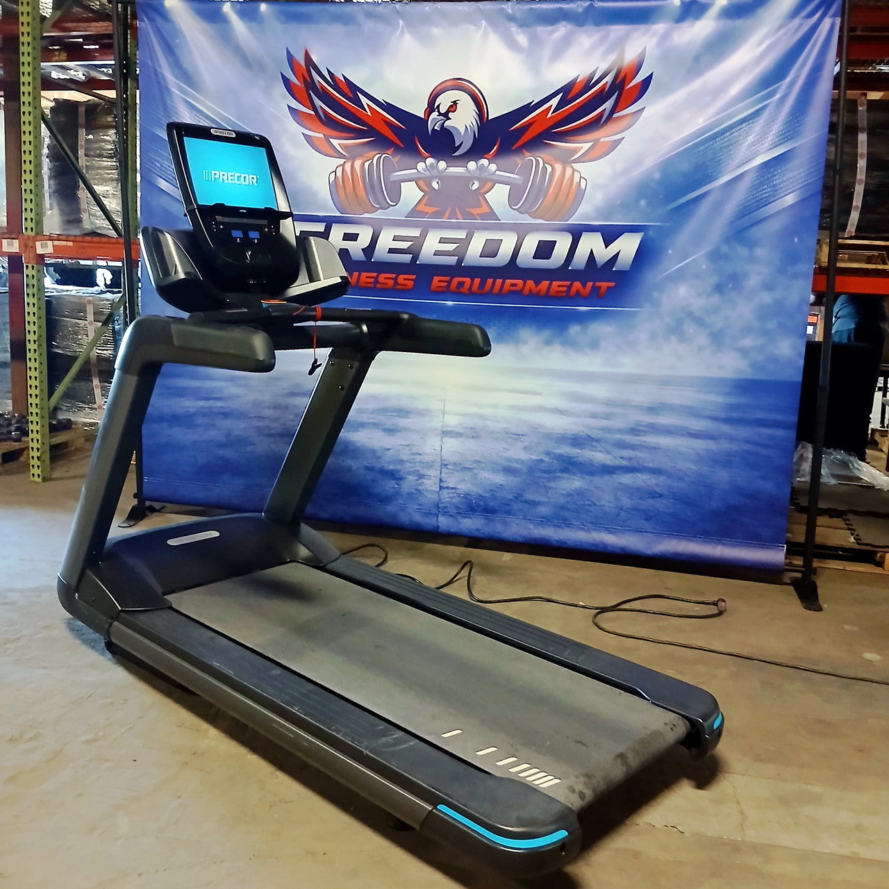 Precor TRM 681 Treadmill w/ p82 Console