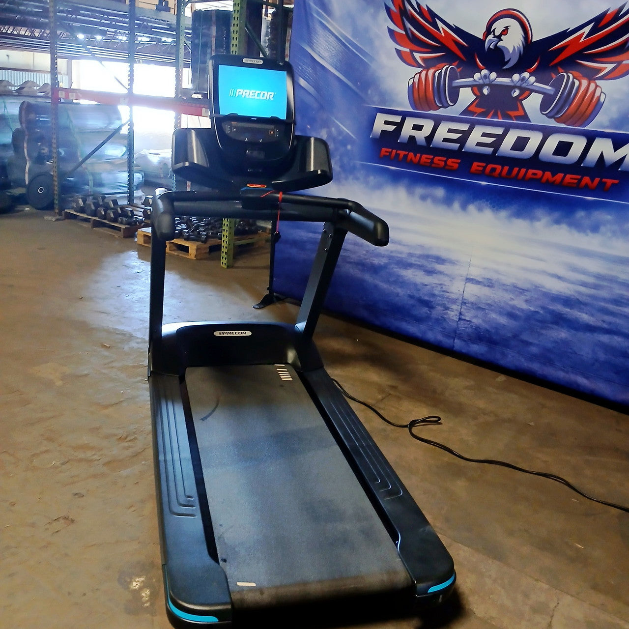 Precor TRM 681 Treadmill w/ p82 Console