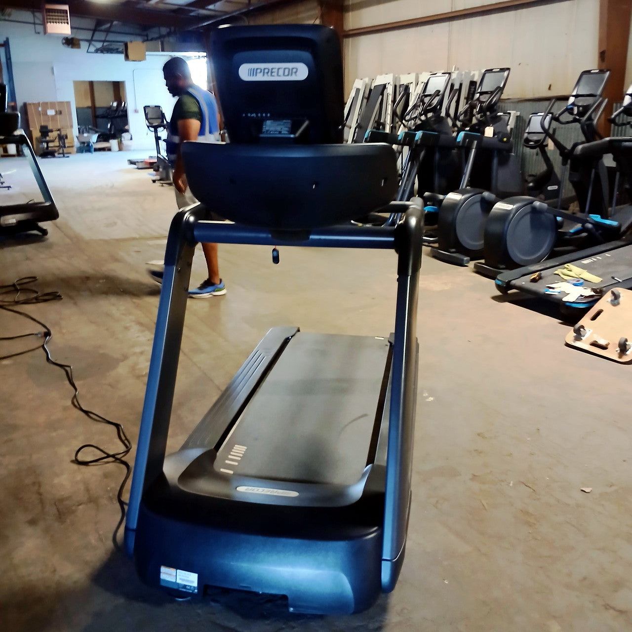 Precor TRM 681 Treadmill w/ p82 Console