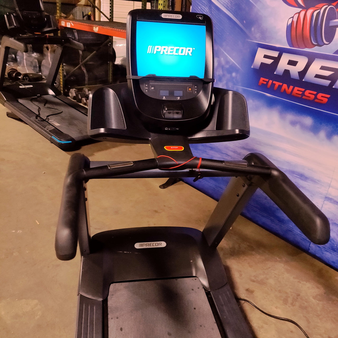 Precor TRM 681 Treadmill w/ p82 Console