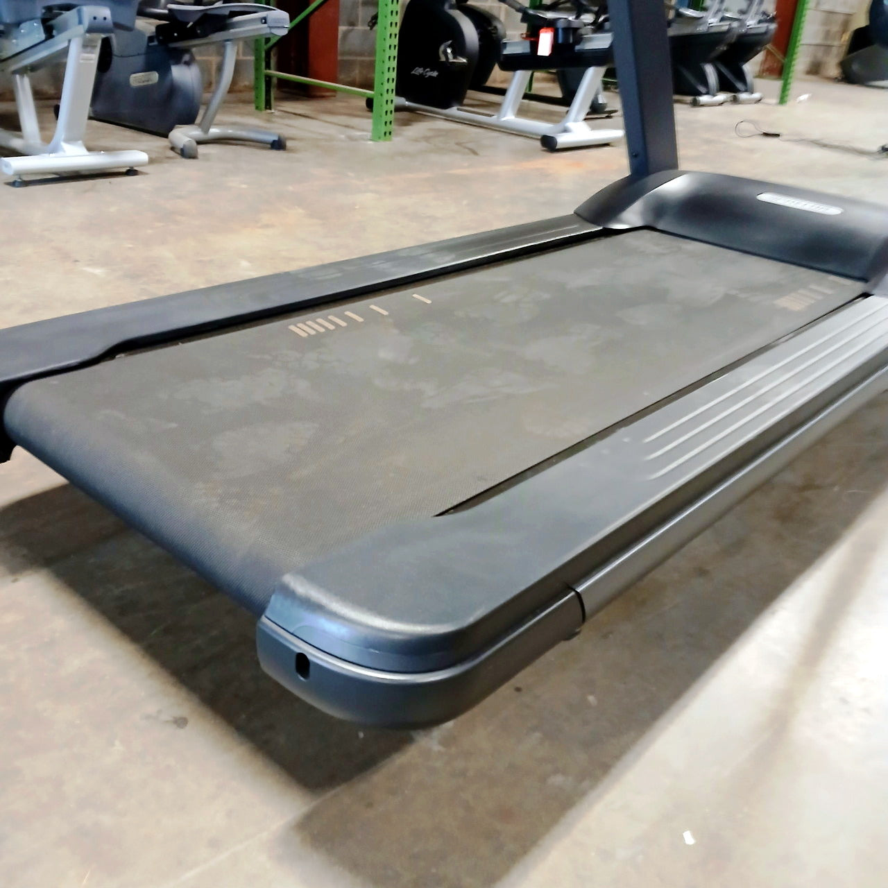 Precor TRM 781 Treadmill w/p82 Console