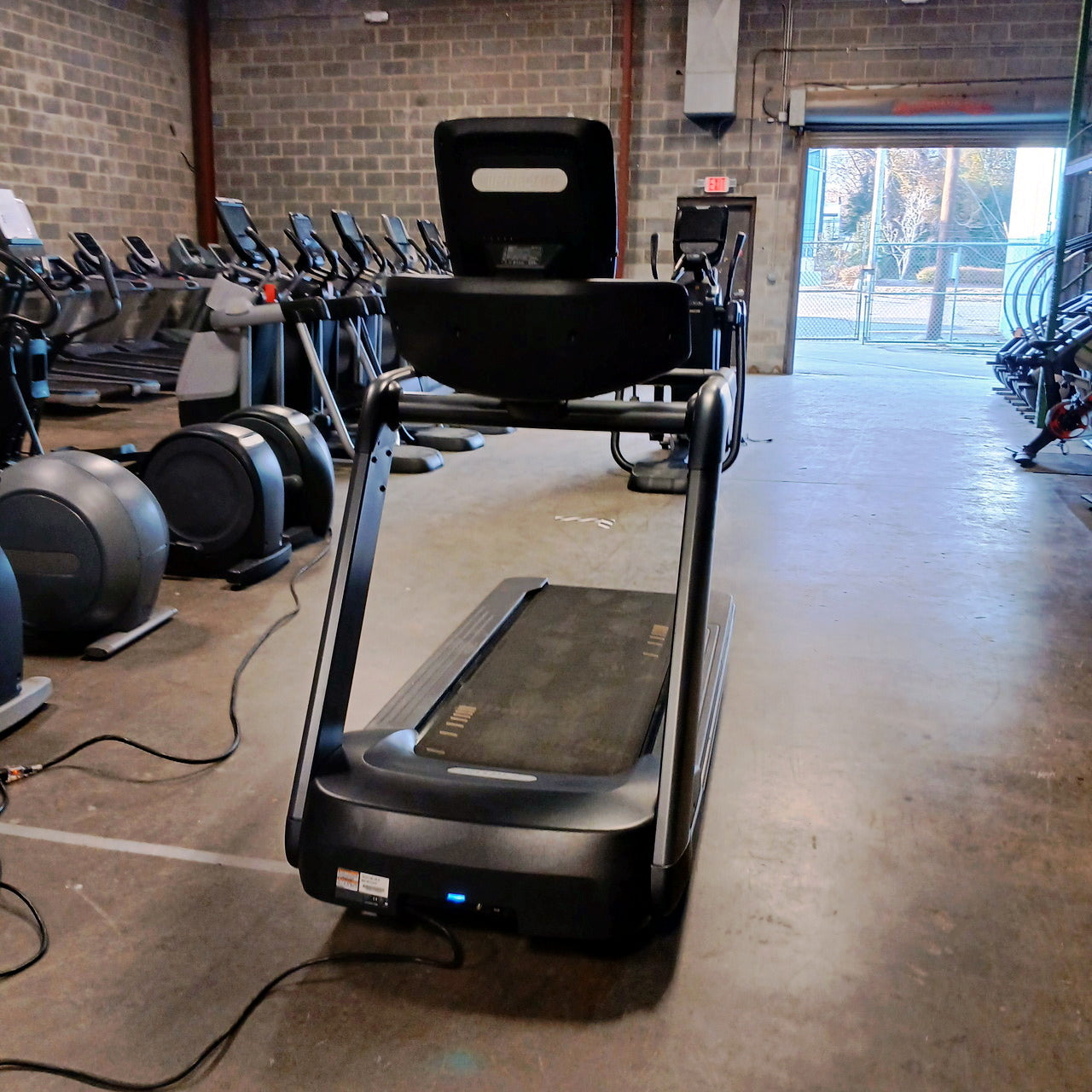 Precor TRM 781 Treadmill w/p82 Console