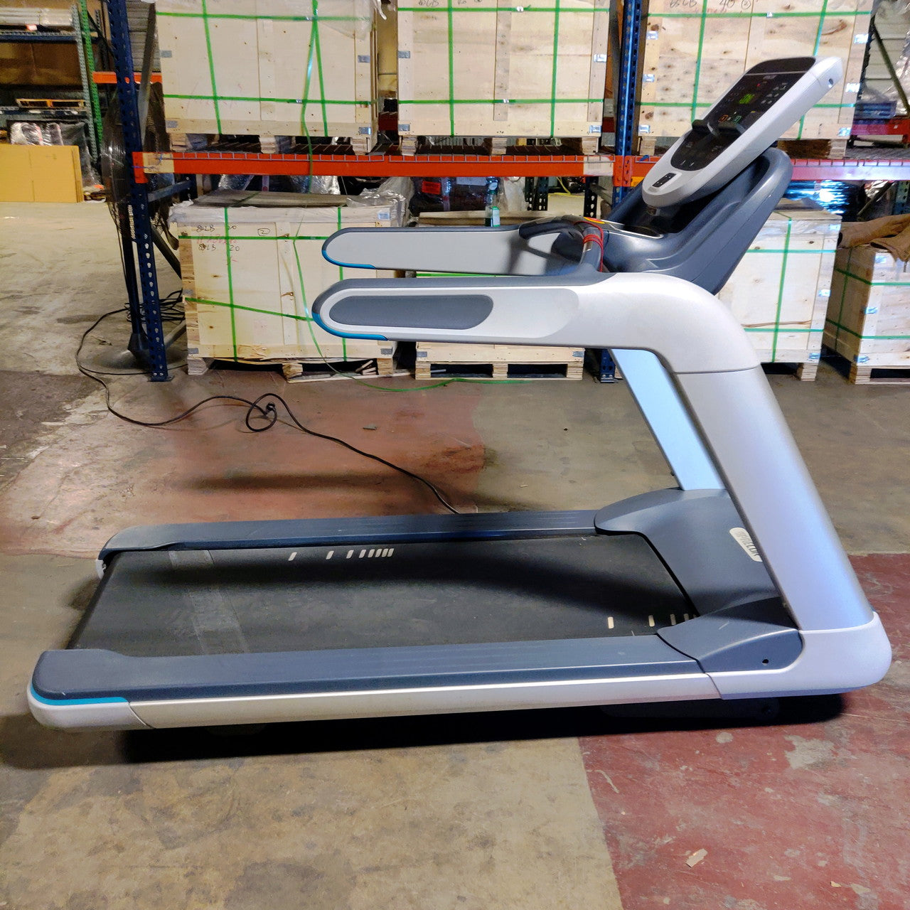Precor TRM 811 V2 Treadmill w/P10 Console