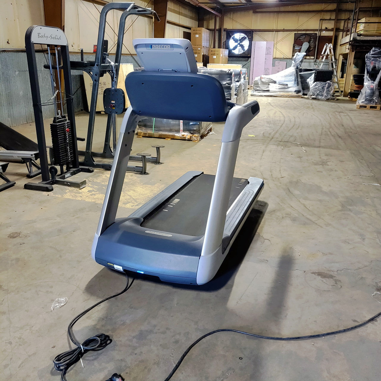 Precor TRM 811 V2 Treadmill w/P10 Console