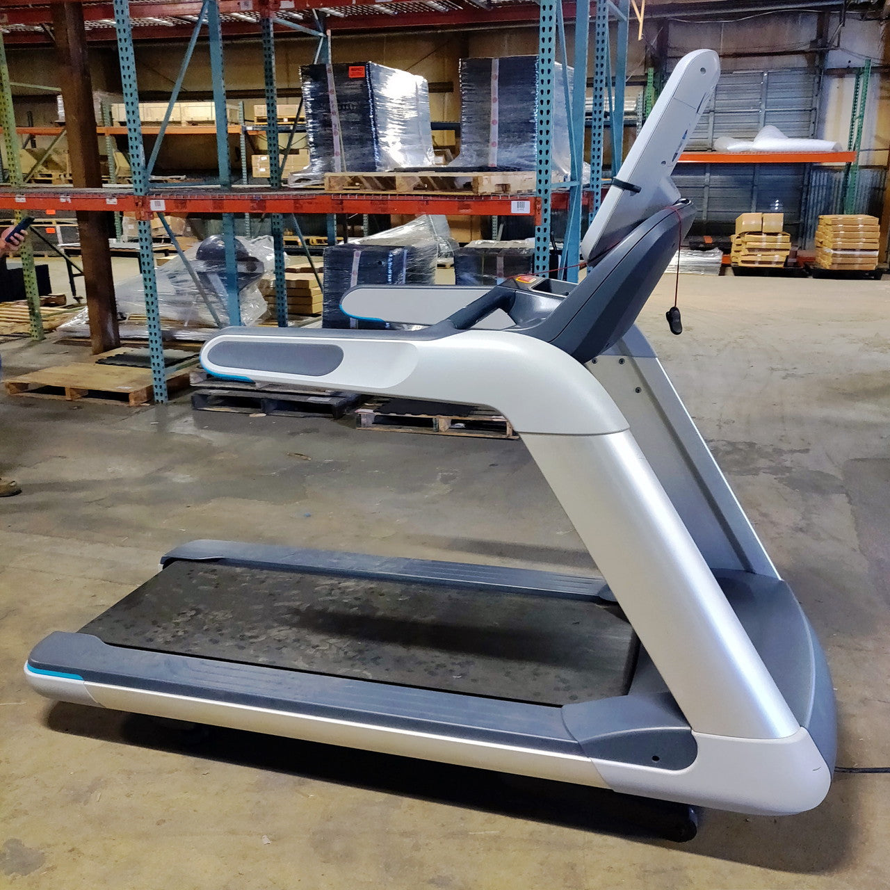 Precor TRM 885 Treadmill w/P80 Console