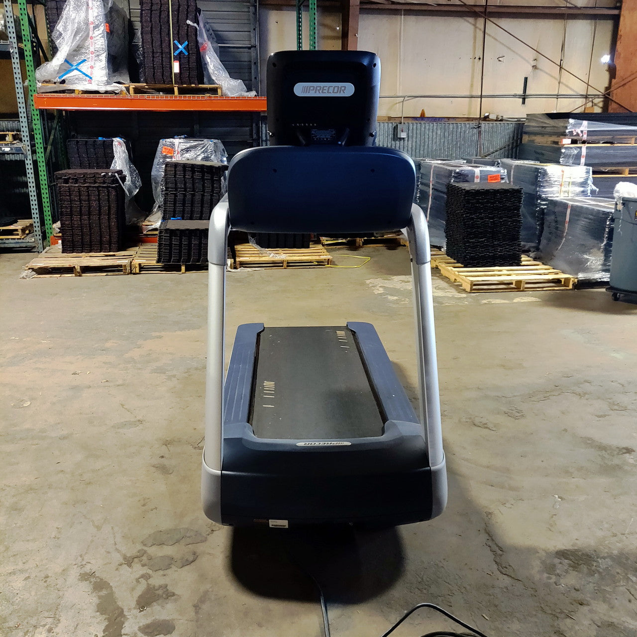 Precor TRM 885 Treadmill w/P82 Console