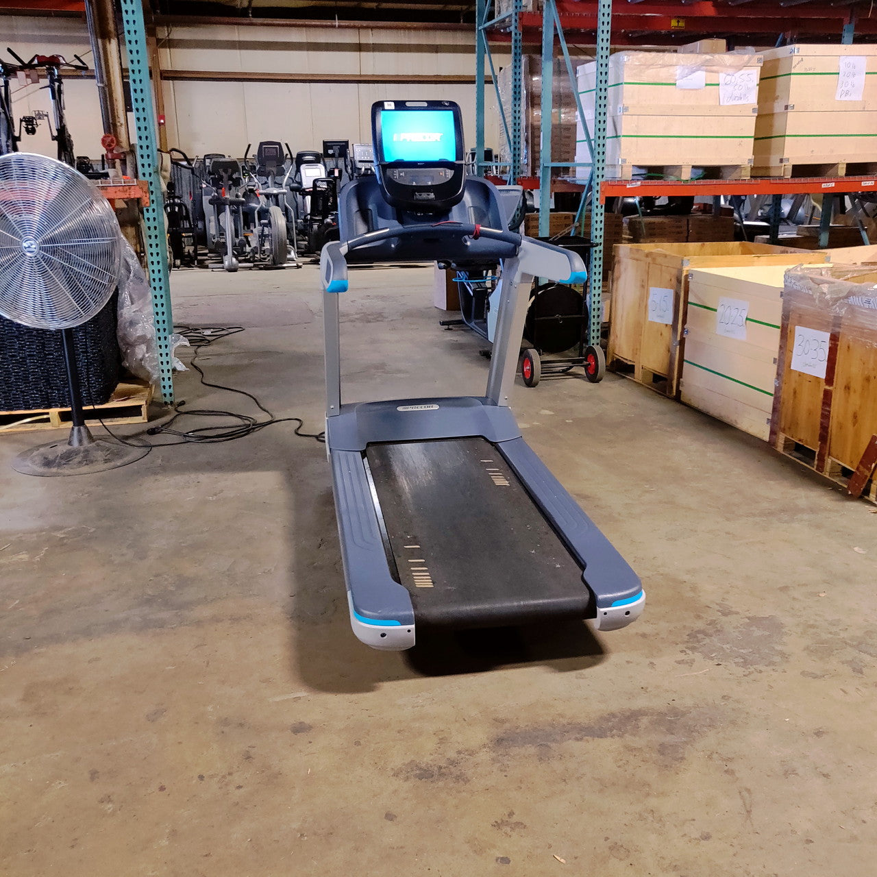 Precor TRM 885 Treadmill w/P82 Console