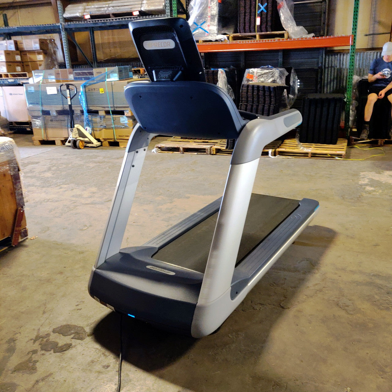 Precor TRM 885 Treadmill w/P82 Console
