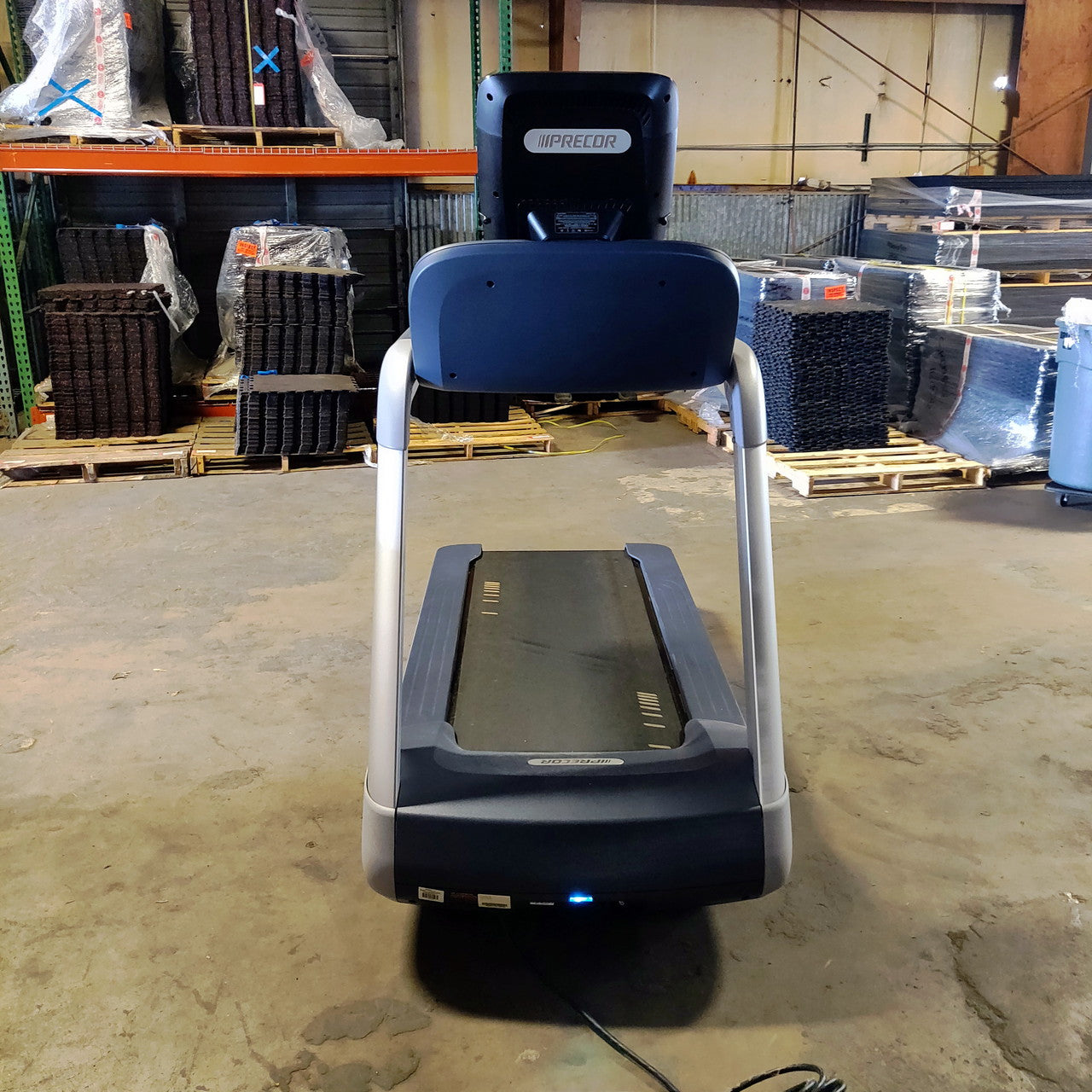 Precor TRM 885 Treadmill w/P82 Console