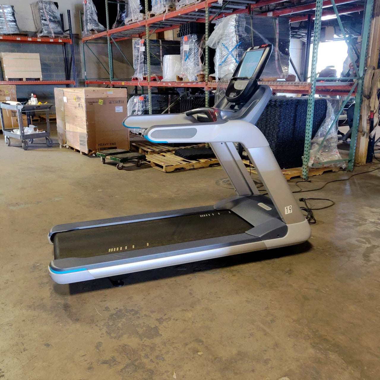 Precor TRM 885 Treadmill w/P82 Console