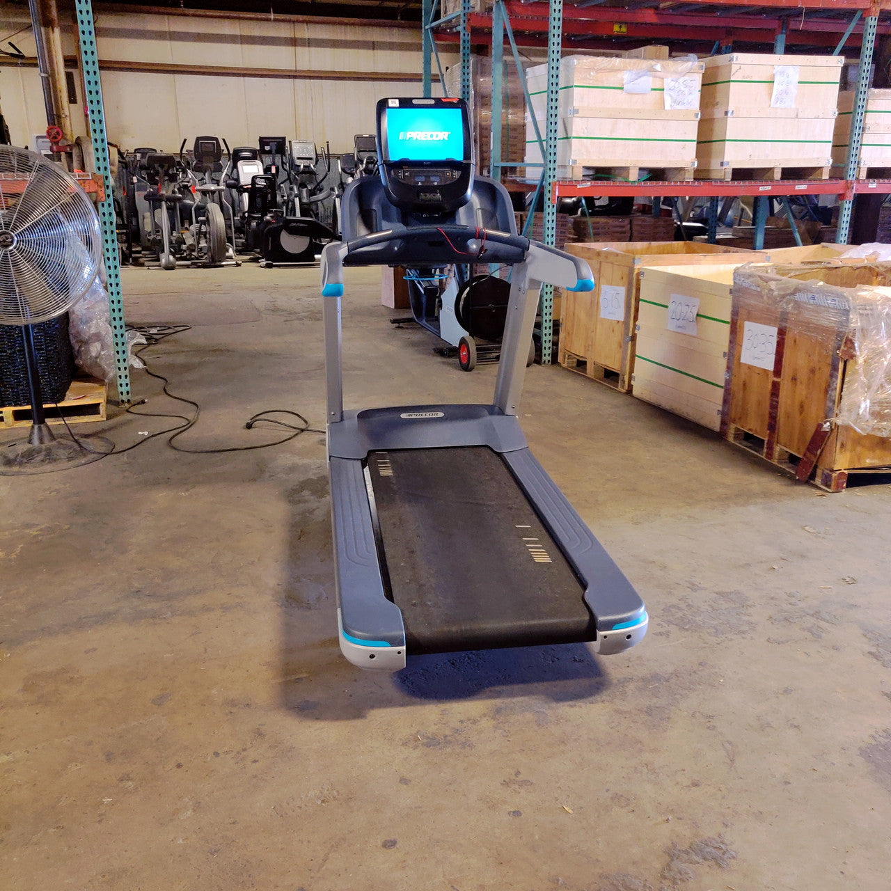 Precor TRM 885 Treadmill w/P82 Console
