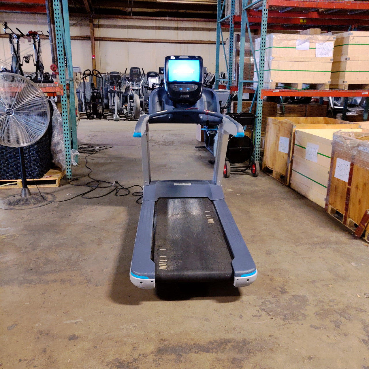 Precor TRM 885 Treadmill w/P82 Console