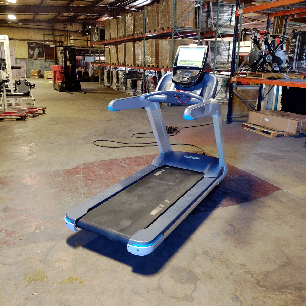 Precor TRM 885 Treadmill w/P82 Console