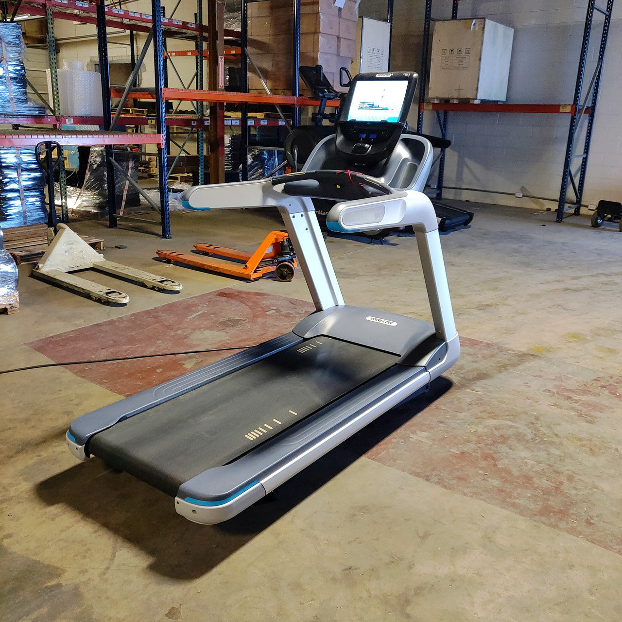 Precor TRM 885 Treadmill w/P82 Console