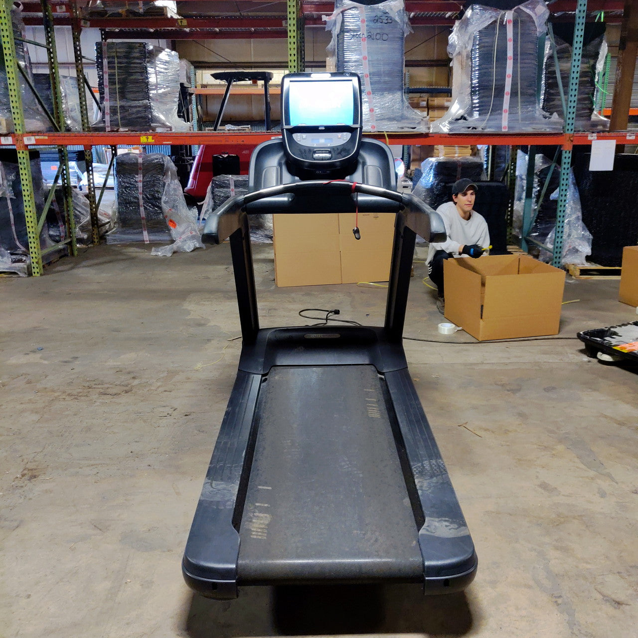 Precor TRM 885 Treadmill w/P82 Console