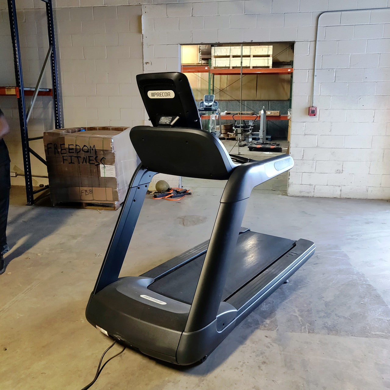 Precor TRM 885 Treadmill w/P82 Console