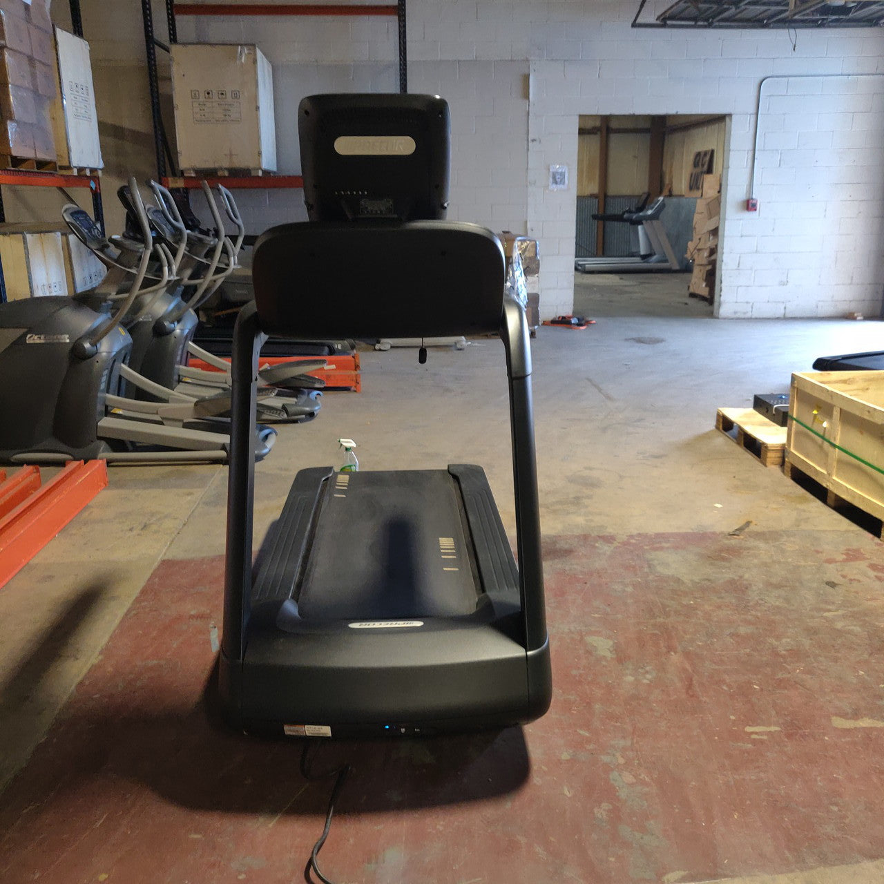 Precor TRM 885 Treadmill w/P82 Console