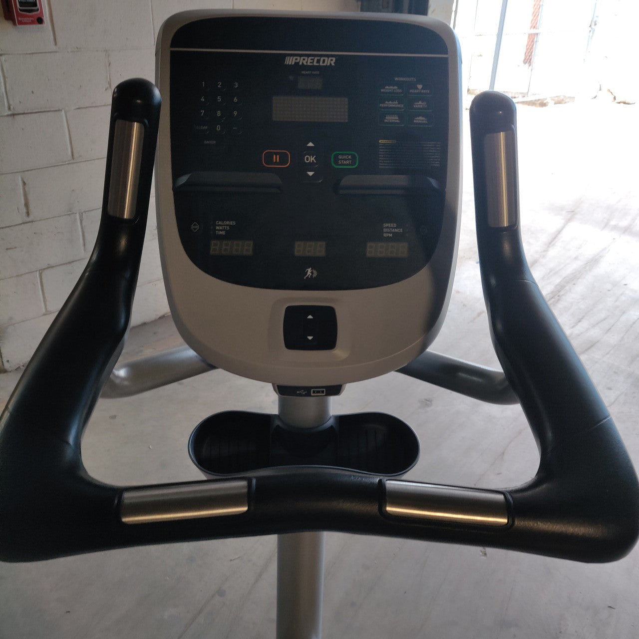 Precor UBK 815 Upright Bike w/P10 Console Order #15300