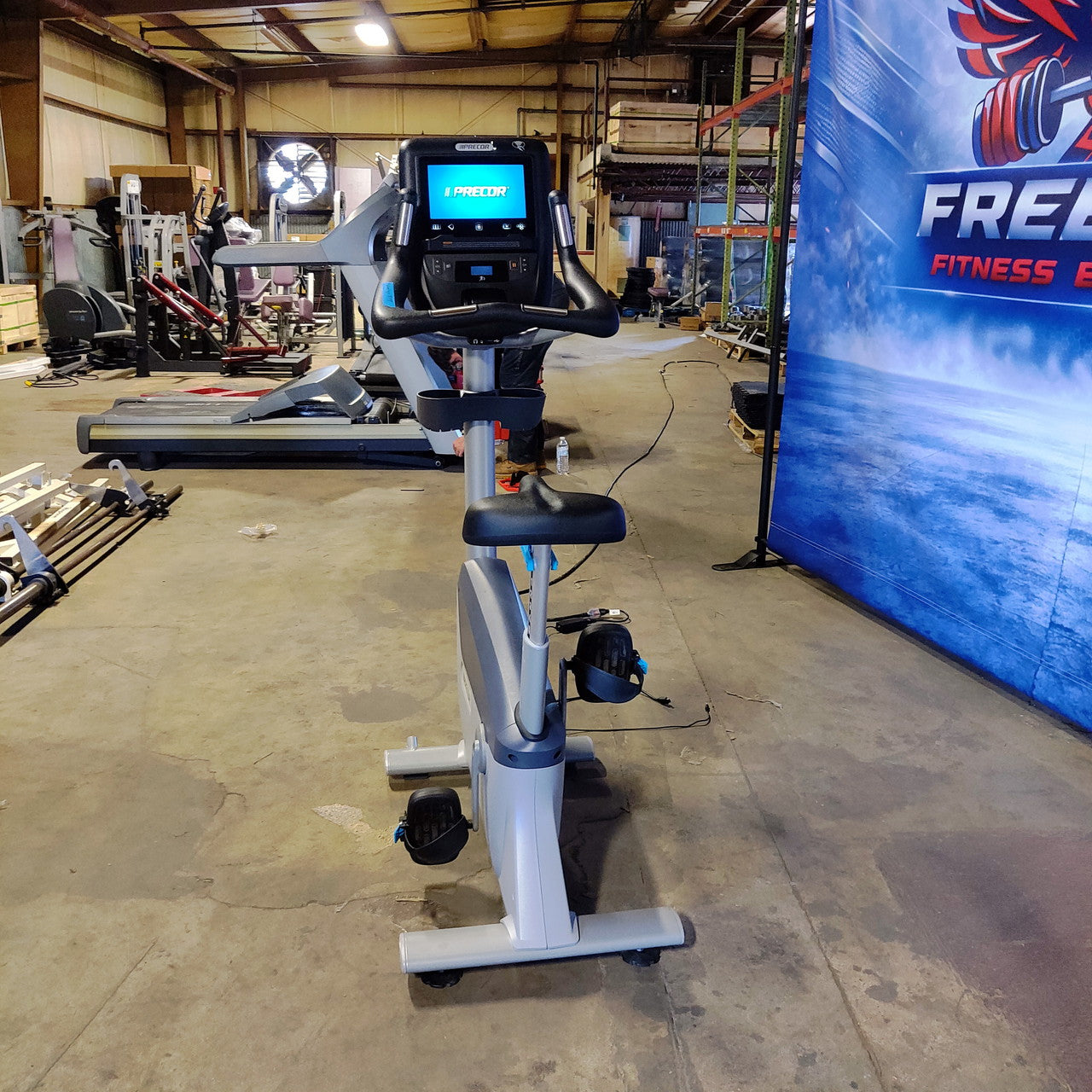 Precor UBK 865 Upright Bike w/ P62 Console