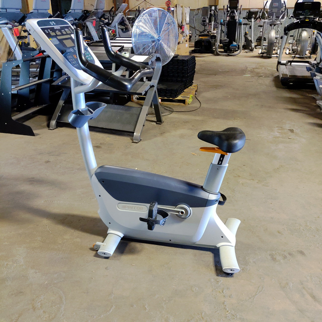 Precor 825e stationary bike online