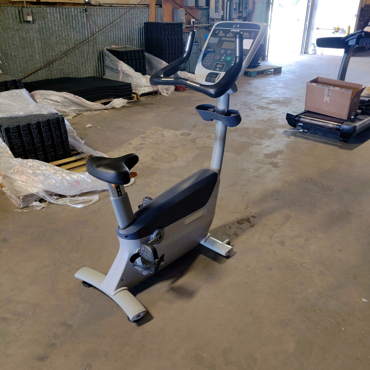 Precor Upright Exercise Bike UBK885/45/835/825/815 Commercial 