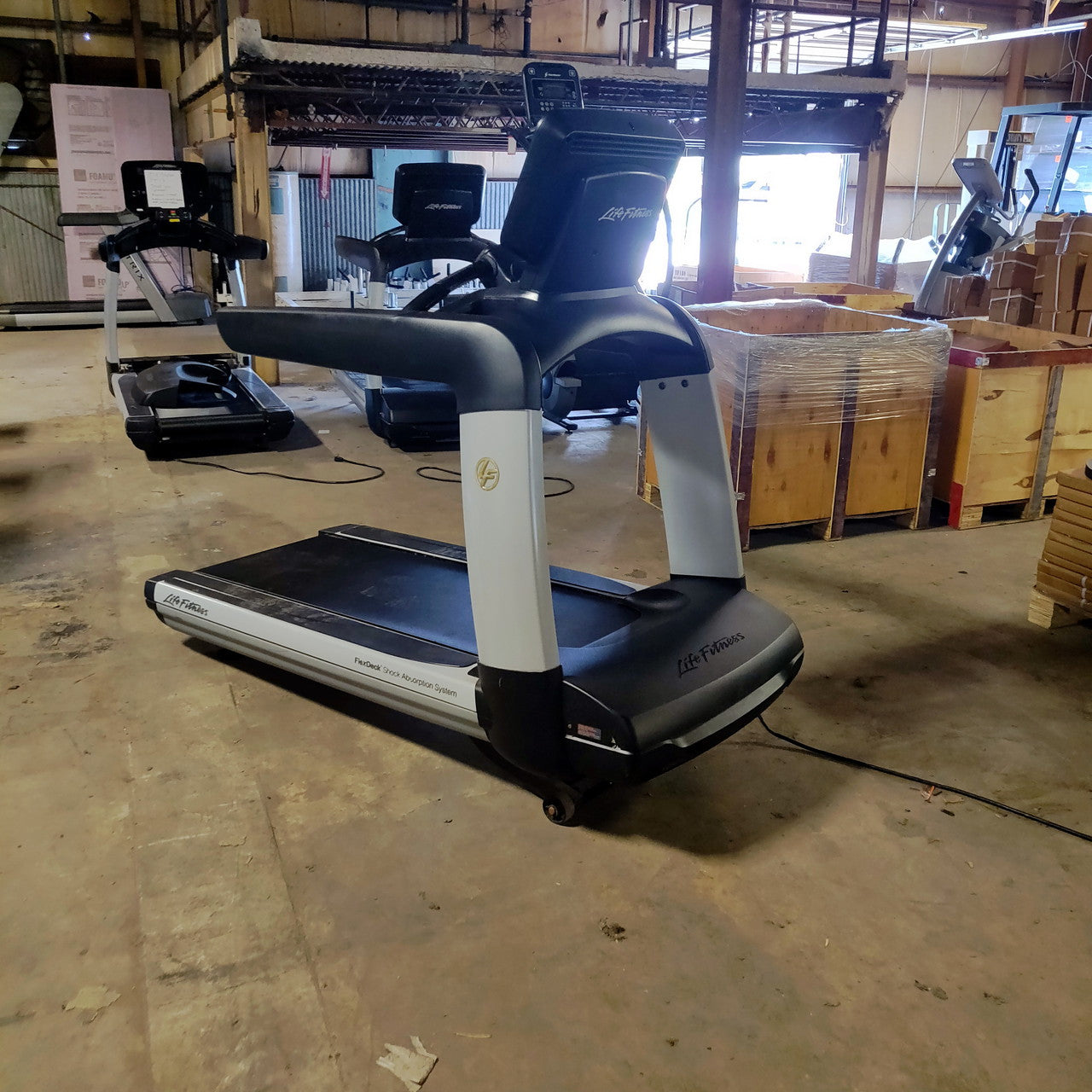 Refurbished Life Fitness 95T Explore Treadmill Commercial Grade for Cardio 