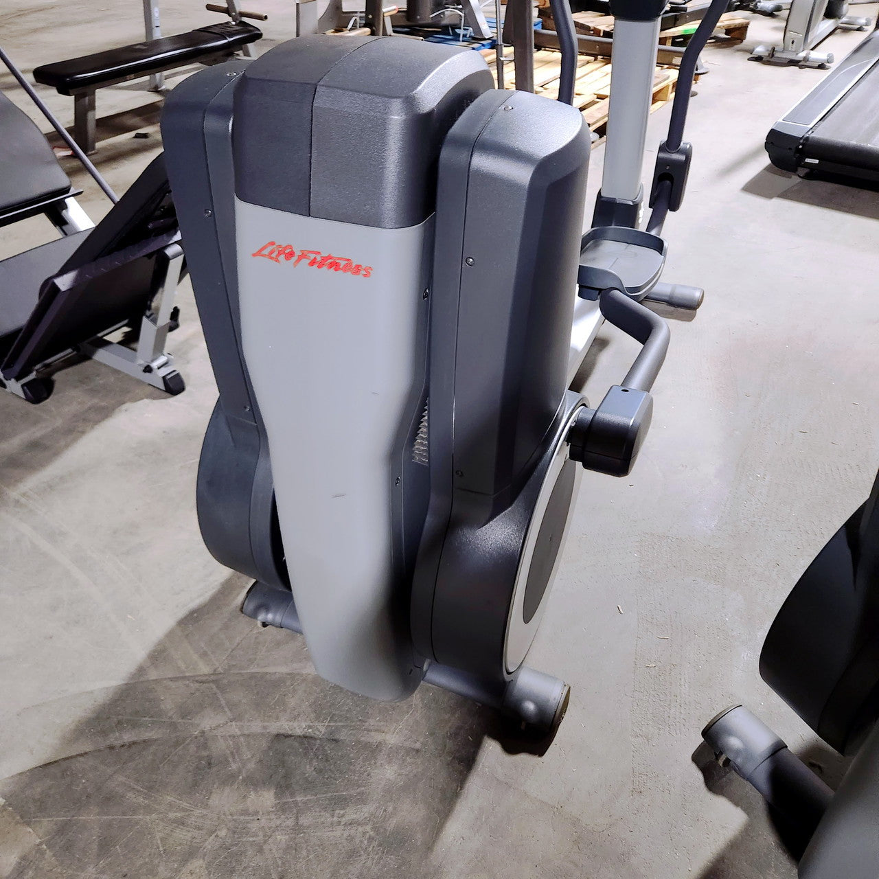 Life Fitness 95X Elliptical with Engage Console 