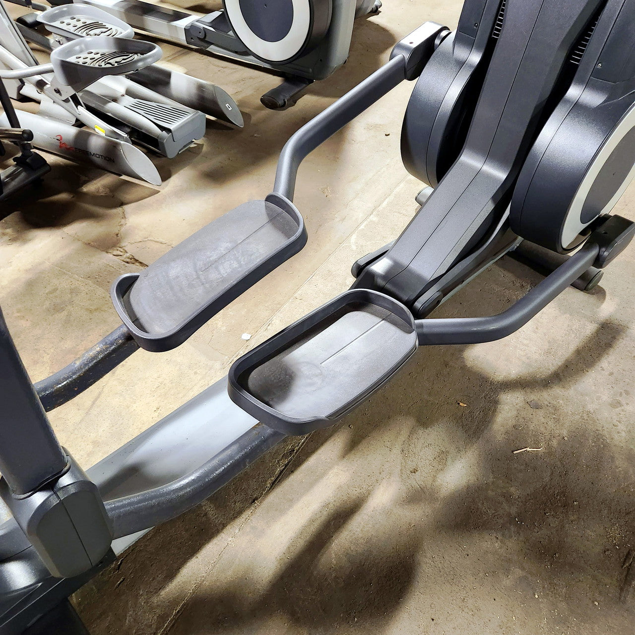 Refurbished Life Fitness 95X Elliptical with Inspire Console 