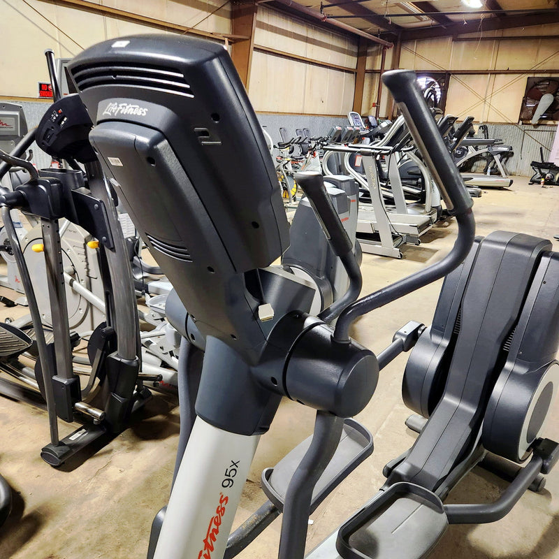 Refurbished Life Fitness 95X Elliptical with Inspire Console 