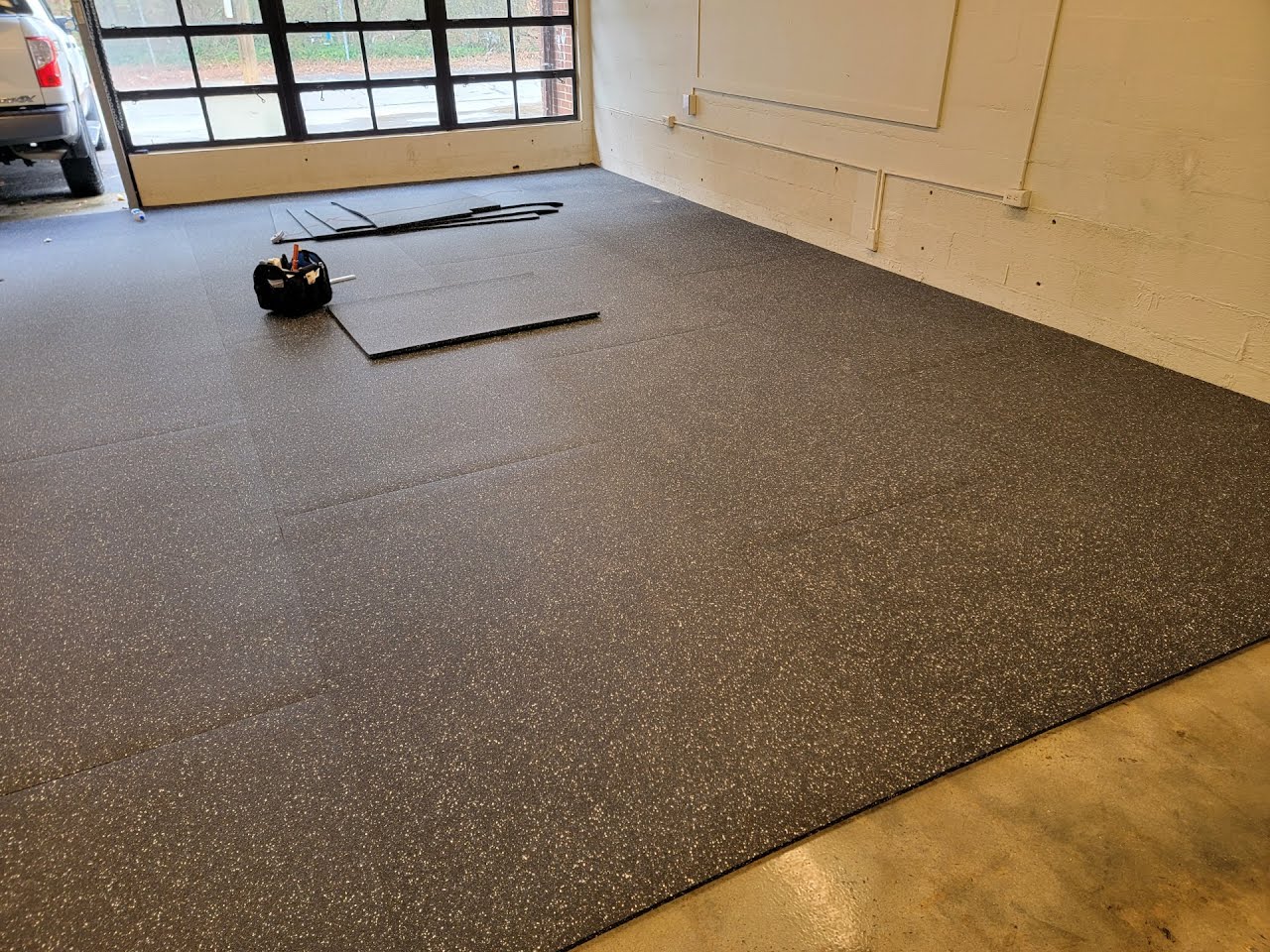 Rolled Rubber Gym Flooring and Rubber Gym Tiles