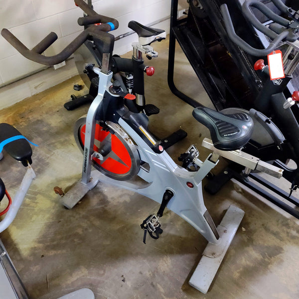 Schwinn Evolution SR Indoor Cycling Exercise Bike Schwinn Evolution SR Indoor Cycling Exercise Bike