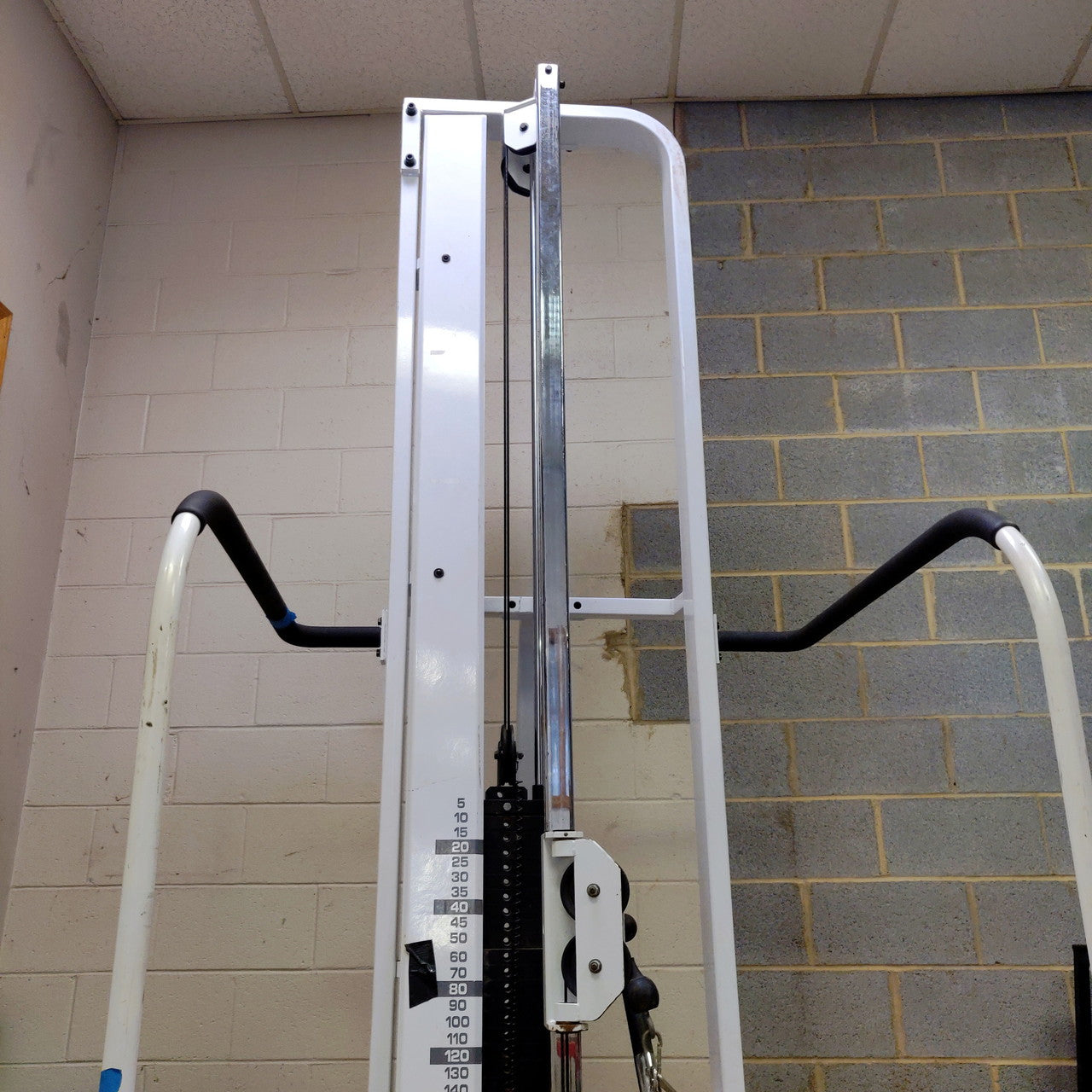 Sohn Lat Pulldown Single Cable Tower