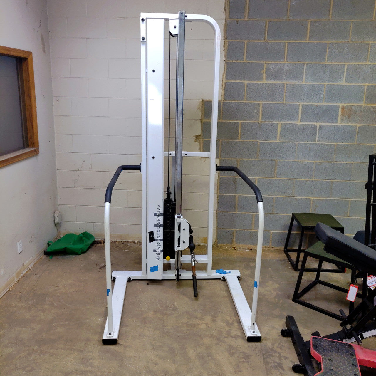 Sohn Lat Pulldown Single Cable Tower