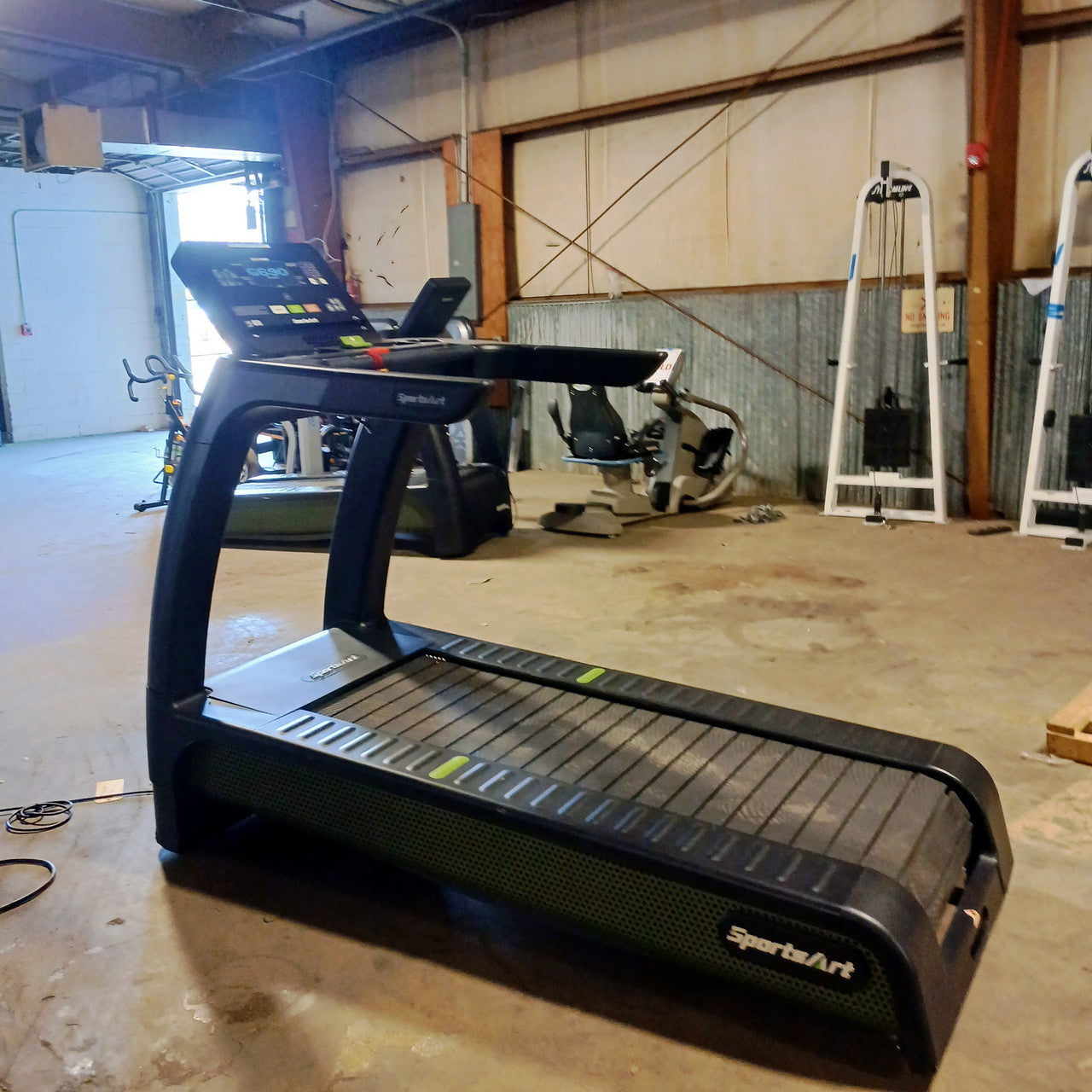 SportsArt G690 Verde Treadmill