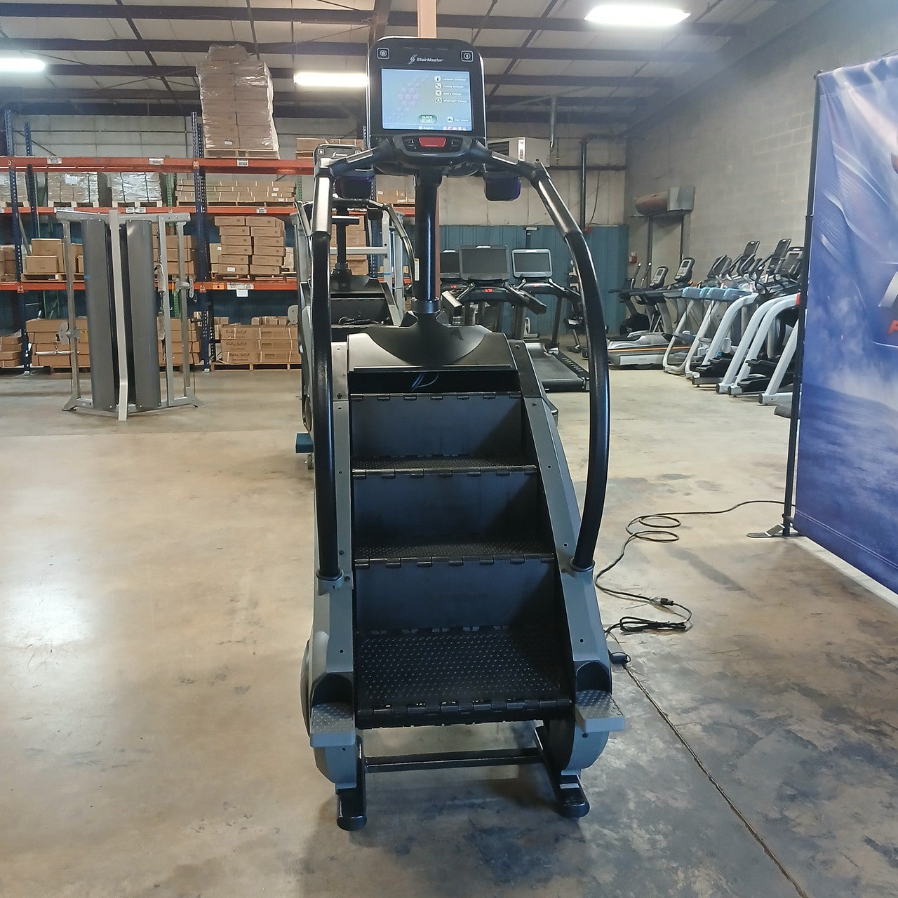 Stairmaster 8 Series Gauntlet w/15" Touch SM-9-5270