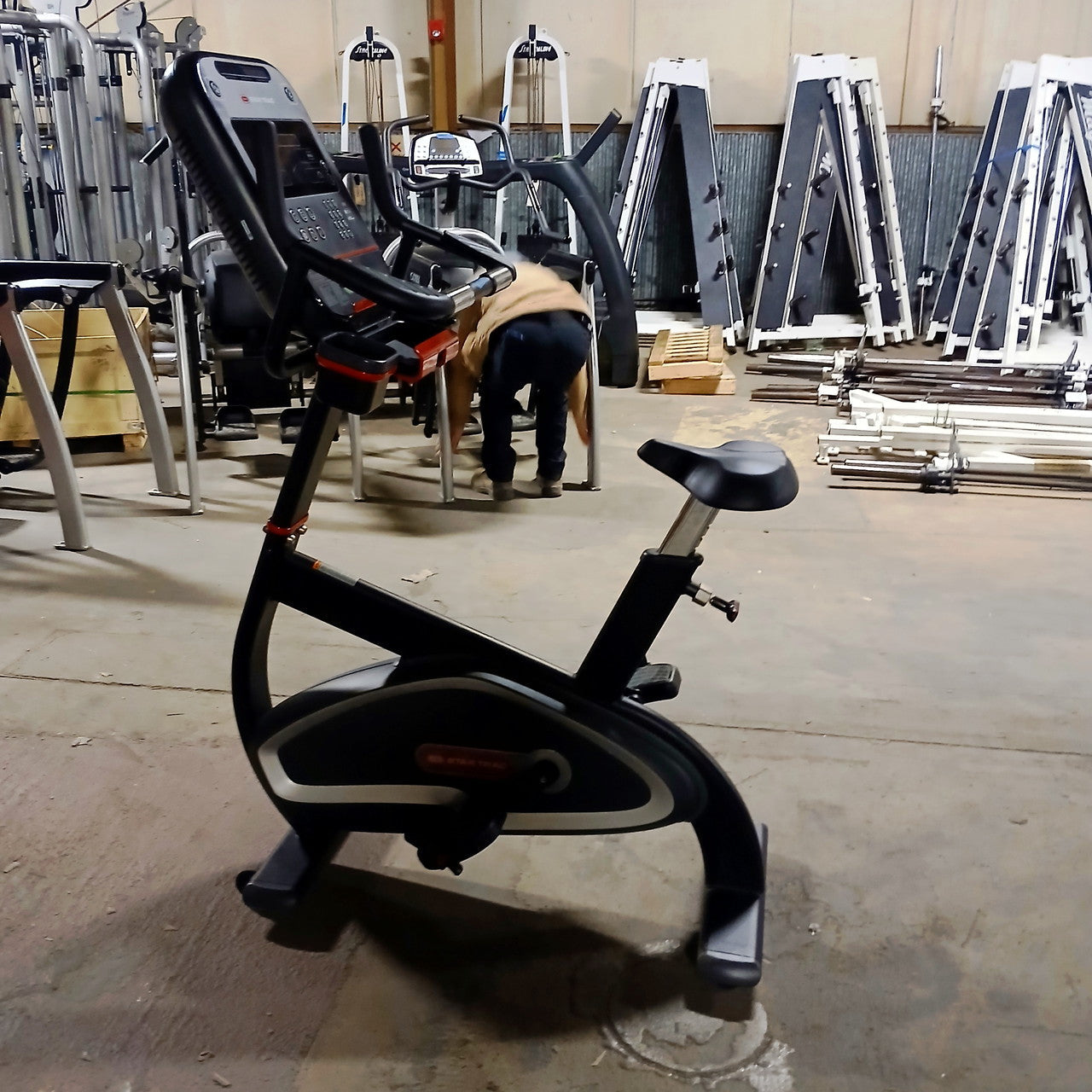 Star Trac 8UB Upright Bike with LCD Console