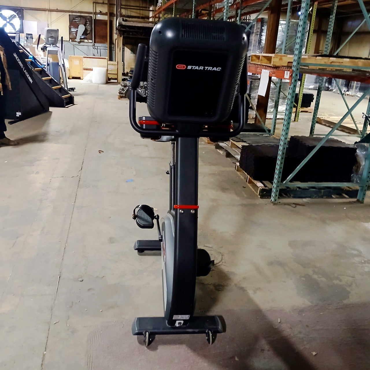 Star Trac 8UB Upright Bike with LCD Console