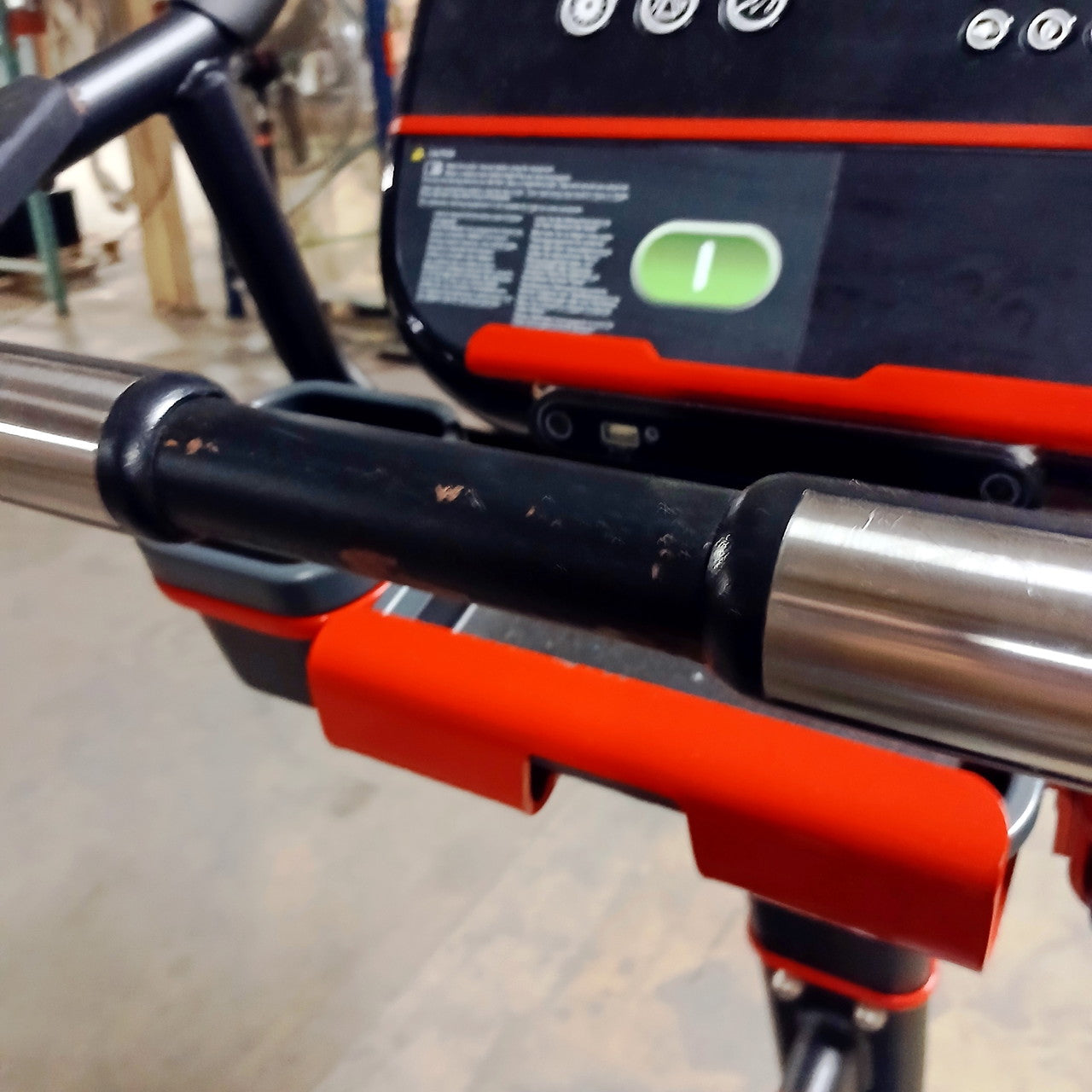 Star Trac 8UB Upright Bike with LCD Console