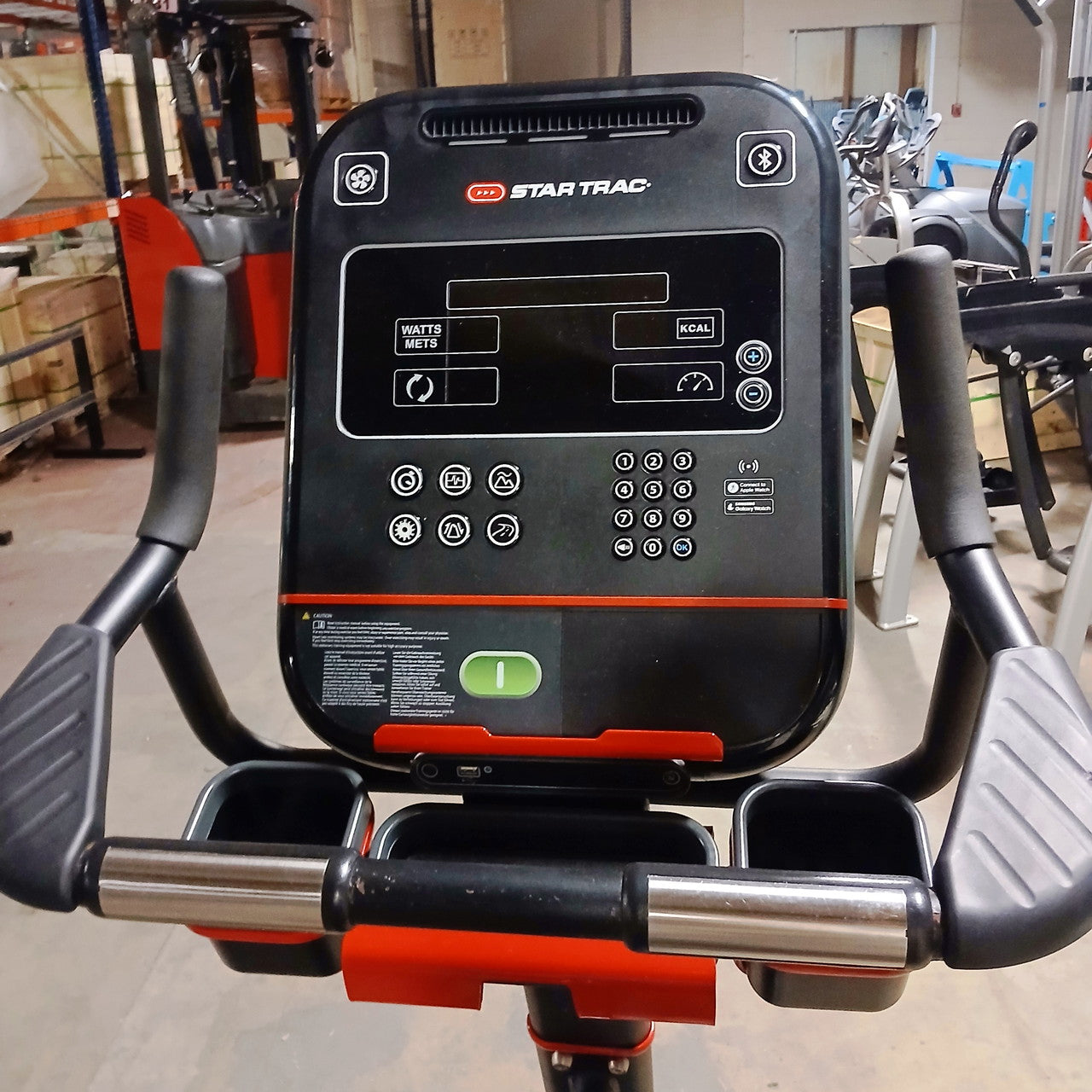 Star Trac 8UB Upright Bike with LCD Console