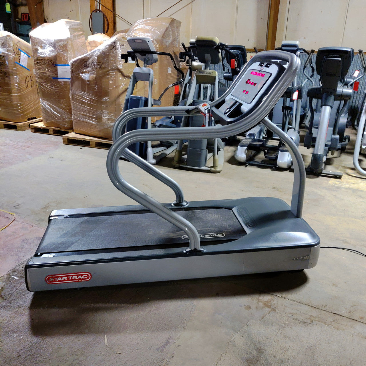 Star Trac Treadmill E-TRx Commercial